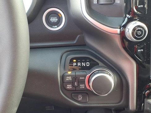 New 2026 RAM 1500 Big Horn AWD/4WD image 9