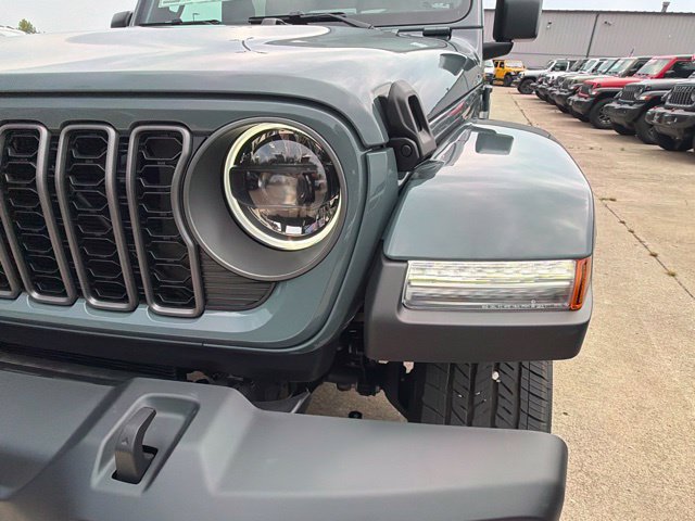 New 2026 Jeep Gladiator Sport AWD/4WD image 11