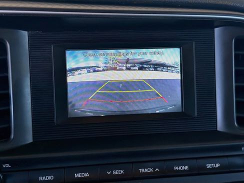 Used 2019 Hyundai Elantra SE w/ Cargo Package FWD image 21