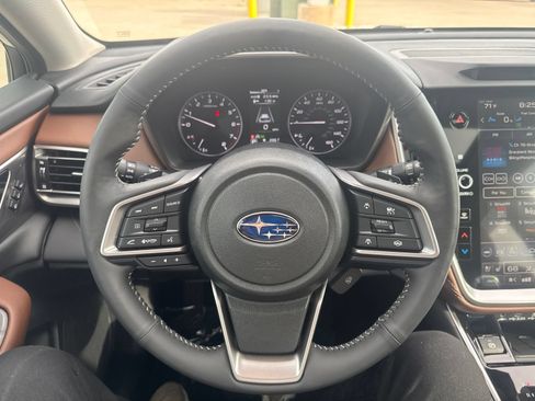 Used 2025 Subaru Outback Touring XT AWD/4WD image 15
