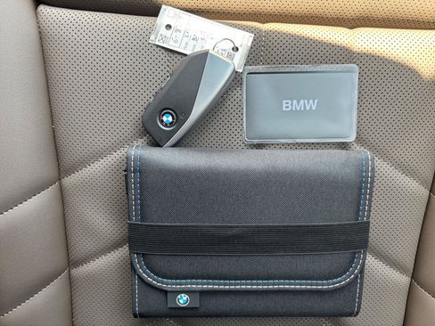 New 2026 BMW 550e xDrive 550e xDrive image 34