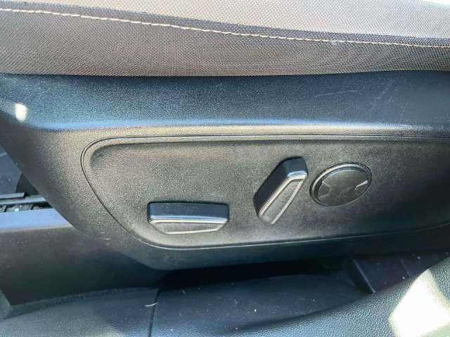 Certified 2020 Ford Escape SE AWD/4WD image 29