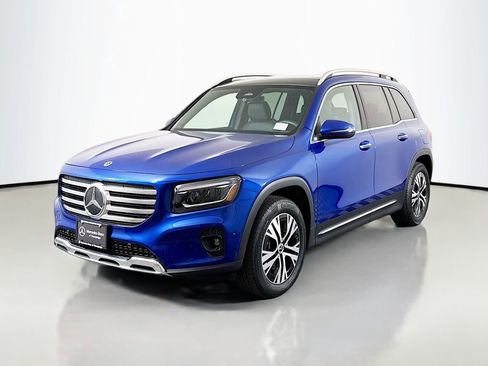 Used 2024 Mercedes-Benz GLB 250 4MATIC image 3
