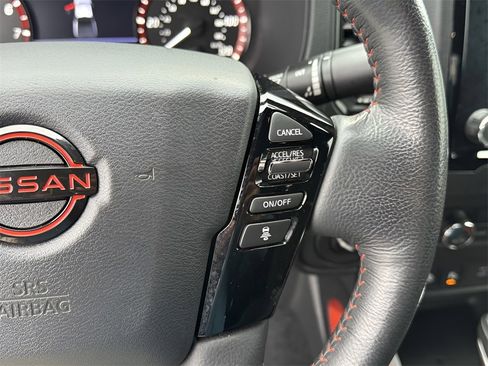 Used 2022 Nissan Frontier PRO-4X image 16