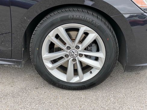 Used 2020 Volkswagen Passat 2.0T SE image 32