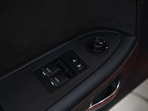 Used 2009 Dodge Challenger SRT8 RWD image 17
