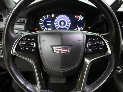 Used 2020 Cadillac Escalade ESV Platinum image 10
