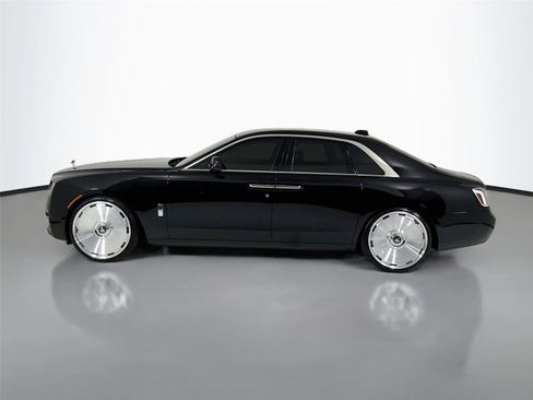 Used 2025 Rolls-Royce Ghost AWD/4WD image 10