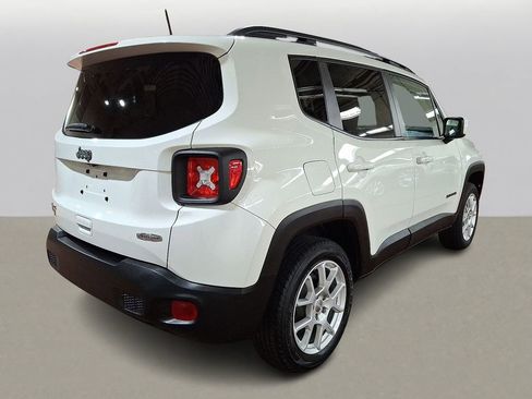 Used 2020 Jeep Renegade Latitude w/ Cold Weather Group image 4