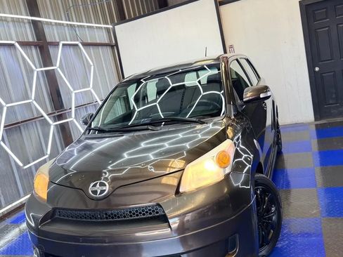 Used 2011 Scion xD Hatchback 4D image 10