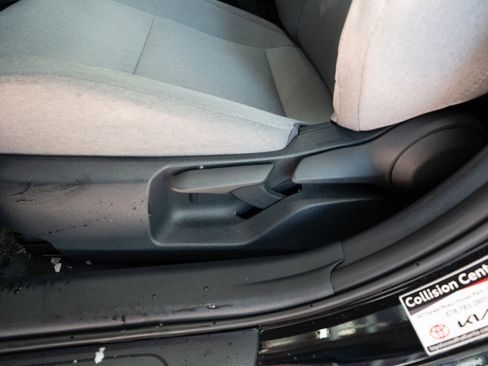 Used 2025 Toyota Camry LE image 12