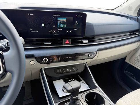 New 2026 Kia Carnival EX FWD image 12