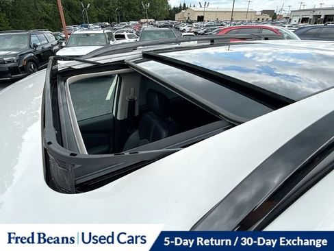 Used 2024 Honda Pilot Touring image 28