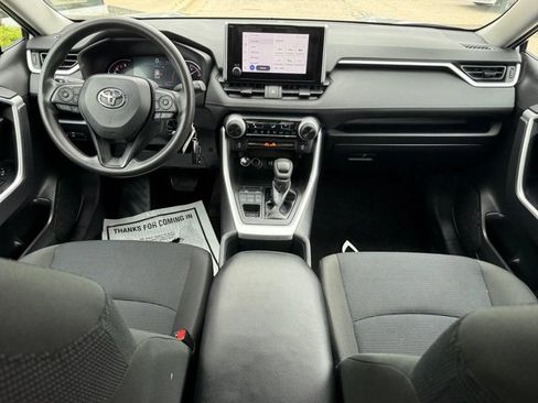 Used 2023 Toyota RAV4 LE AWD/4WD image 13