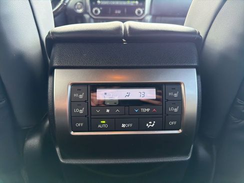 Used 2022 Lexus GX 460 Premium w/ Premium Plus Package image 16