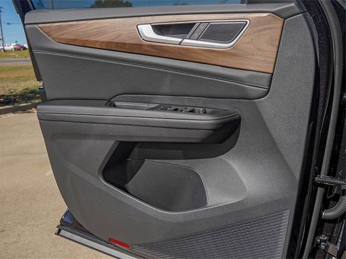 New 2026 Volkswagen Atlas SE image 17