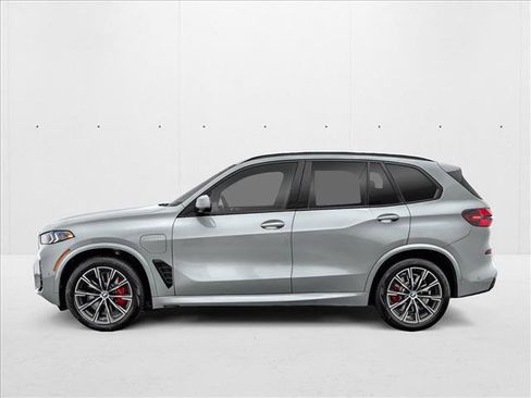 New 2026 BMW X5 xDrive50e w/ M Sport Package AWD/4WD image 3