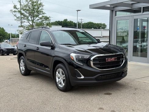 Used 2020 GMC Terrain SLE w/ Driver Convenience Package AWD/4WD image 1