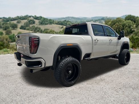 Used 2026 GMC Sierra 2500 AT4 w/ AT4 Premium Plus Package AWD/4WD image 10