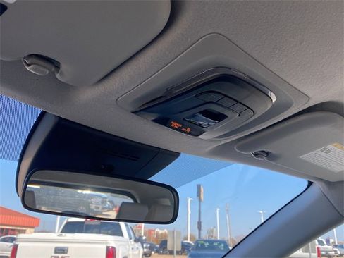 Used 2023 Toyota Corolla Cross L image 29