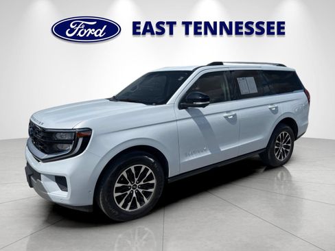 Certified 2025 Ford Expedition Platinum AWD/4WD image 7
