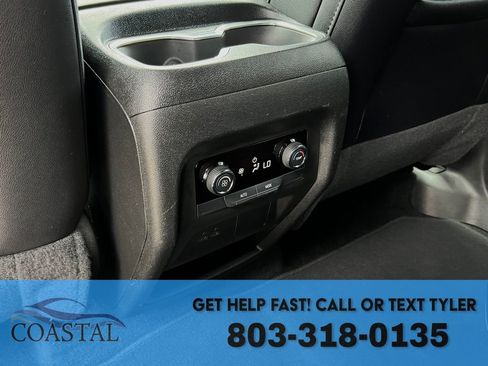 Used 2025 Chevrolet Traverse LT FWD image 20