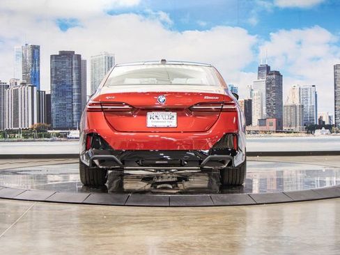 Used 2026 BMW 550e xDrive 550e xDrive image 11