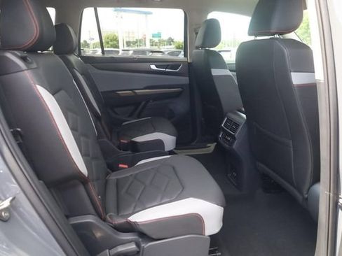 New 2026 Volkswagen Atlas Peak Edition AWD/4WD image 20