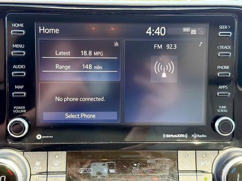 Used 2022 Toyota Highlander XLE AWD/4WD image 14