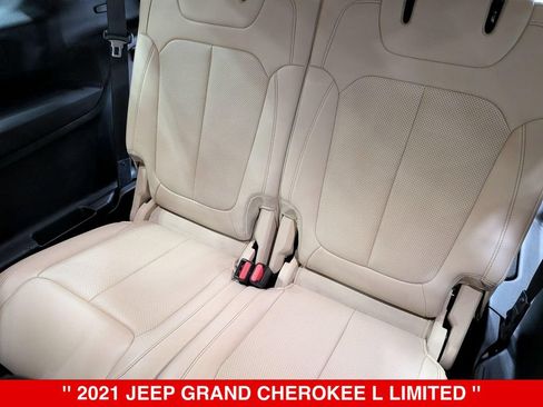 Used 2021 Jeep Grand Cherokee L Limited w/ Luxury Tech Group II AWD/4WD image 32