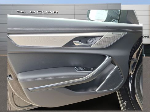 New 2024 Jaguar XF R-Dynamic SE AWD/4WD image 8