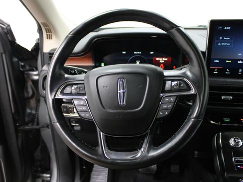 Used 2023 Lincoln Nautilus Reserve image 8