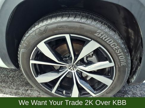 Used 2025 Volkswagen Atlas SEL Premium R-Line image 33