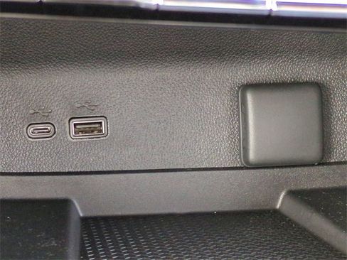 New 2026 Chevrolet Traverse High Country image 22