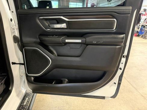 Used 2022 RAM 1500 Laramie AWD/4WD image 13
