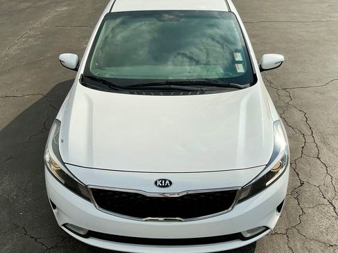 Used 2017 Kia Forte EX image 11