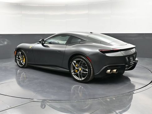 Used 2022 Ferrari Roma image 3