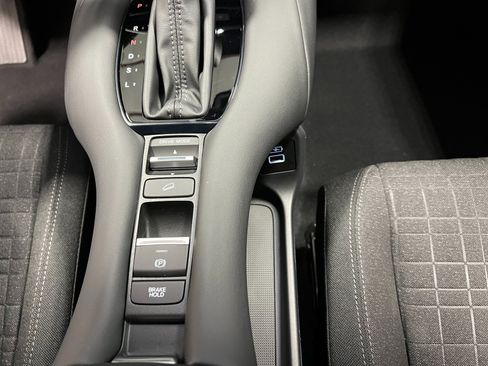 Used 2025 Honda HR-V LX image 20