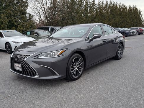 Certified 2025 Lexus ES 350 w/ Premium Package image 7