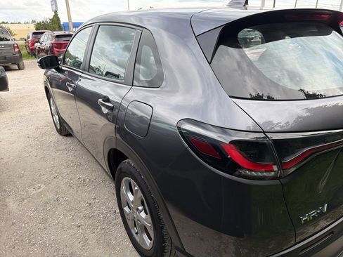 Used 2025 Honda HR-V LX image 3