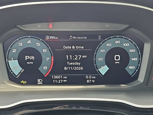Certified 2025 Audi Q3 2.0T Premium Plus w/ Premium Plus Package AWD/4WD image 18