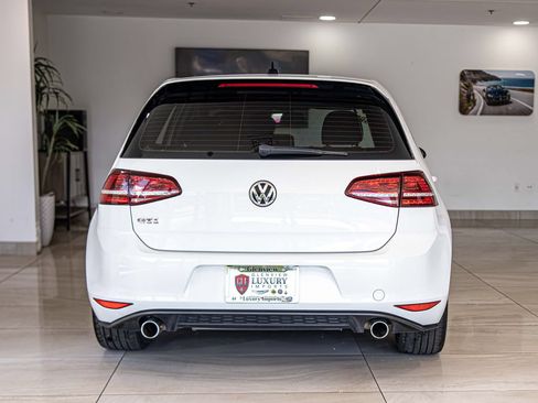 Used 2017 Volkswagen GTI S FWD image 13