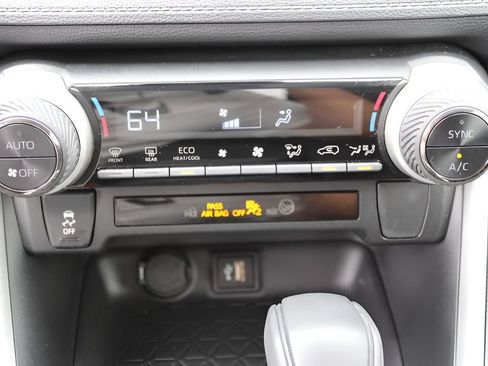 Used 2024 Toyota RAV4 LE AWD/4WD image 16