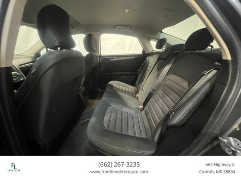 Used 2019 Ford Fusion SE FWD image 21