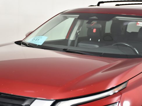 Used 2022 Nissan Pathfinder SV image 12