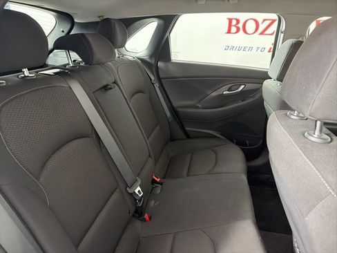 Used 2018 Hyundai Elantra GT image 18