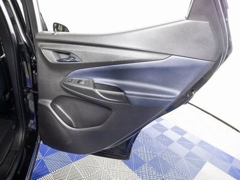 Used 2022 Chevrolet Bolt EUV Premier image 16