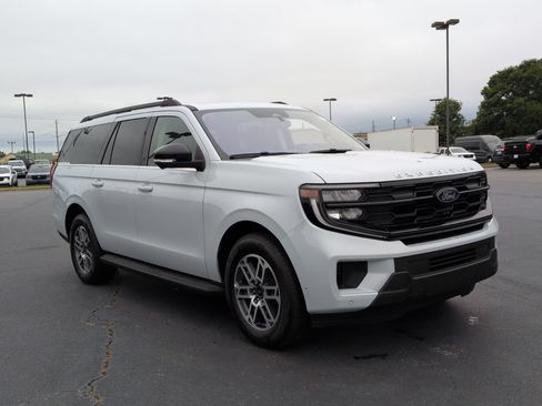 Certified 2025 Ford Expedition Max Active RWD image 2