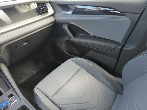 New 2026 Volkswagen Tiguan SE R-Line image 29