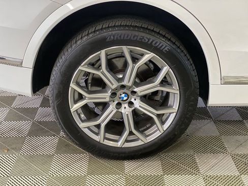 Used 2023 BMW X7 xDrive40i w/ Premium Package image 40